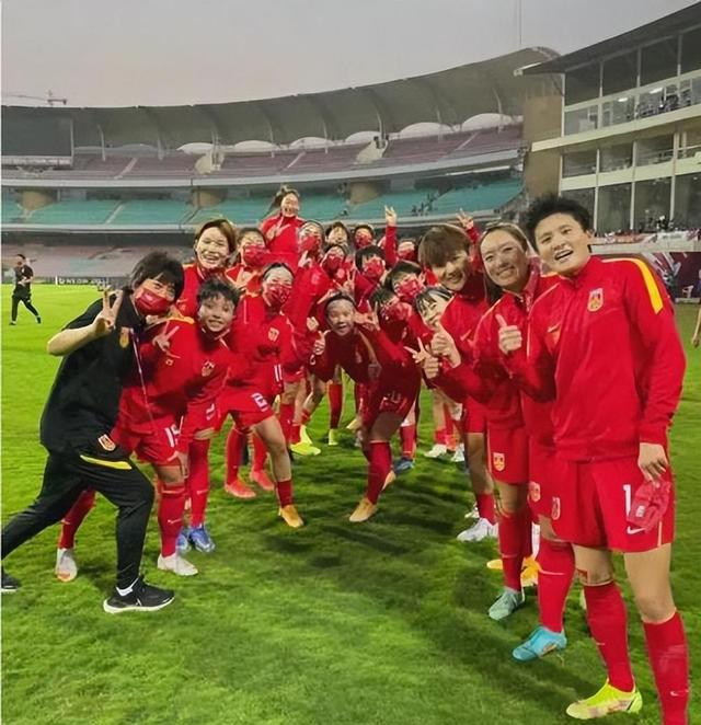 包含中国国家女足队再次取得比赛胜利，获得关注的词条