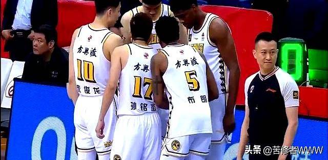 包含瑞士不敌斯洛文尼亚，遗憾落败！的词条