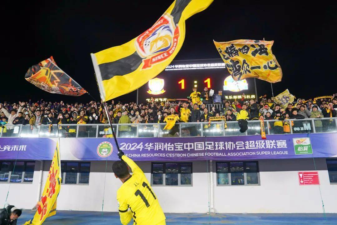 包含国内足球新节奏，赛季揭幕开启激烈角逐的词条