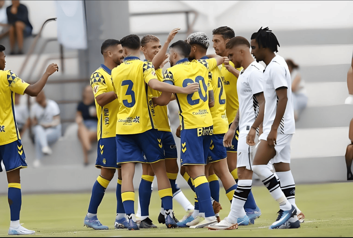 塞维利亚主场惨败，晋级形势堪忧