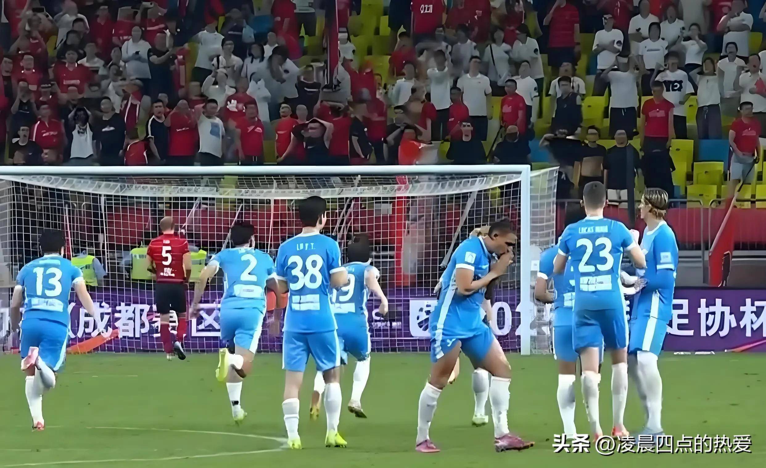 包含点球战中球员神勇发挥，成全队英雄的词条