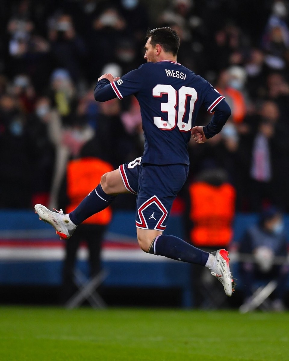 巴黎圣日耳曼球员状态神勇，赛场表现抢眼的简单介绍