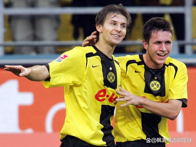 包含沃尔夫斯堡中场失误频频，主帅或考虑调整阵容的词条