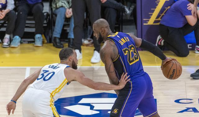 关于勇士队再次击败独行侠队，继续领跑西部的信息