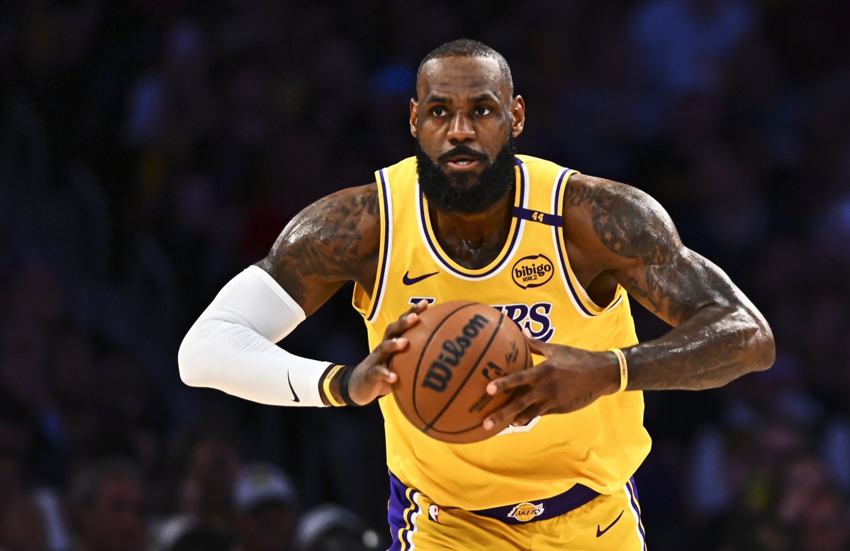 詹姆斯率领湖人取得四连胜,实现战绩第一的简单介绍 詹姆斯率领湖人取得四连胜,实现战绩第一的简单介绍