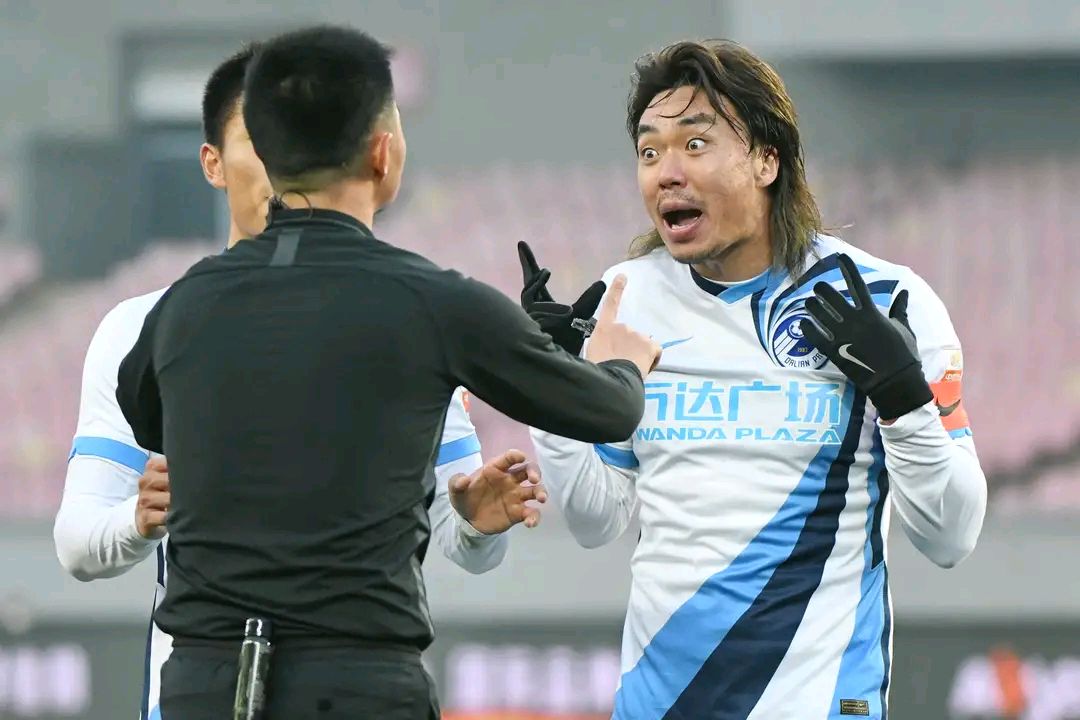 触底反弹之战:黑龙江队挑战大连队 触底反弹之战:黑龙江队挑战大连队