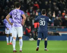 巴黎圣日耳曼后卫席尔瓦悼念朋友，联手守护胜利