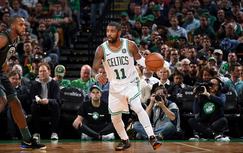 雄鹿险胜快船，欧文刷新纪录