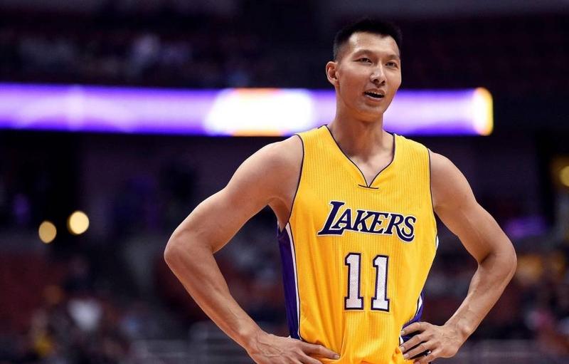 江苏队完胜湖人，易建联高光表现的简单介绍